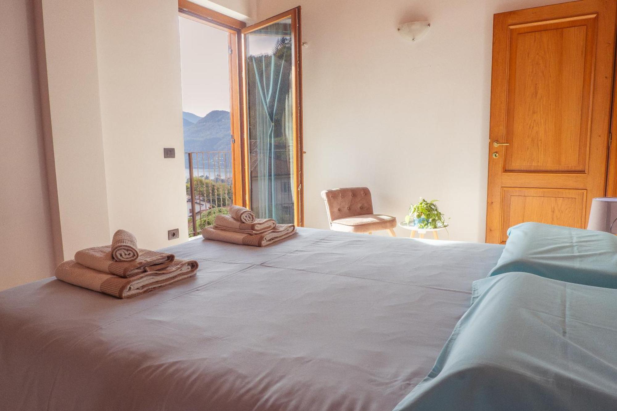 Larius Apartment - Como Lake View Mandello del Lario Exterior foto